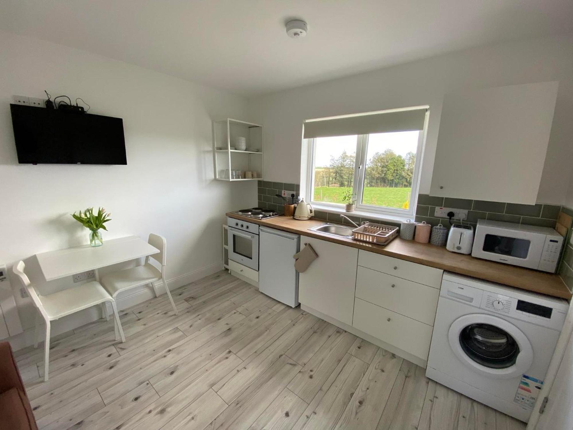 Hillview Apartment Бандън Екстериор снимка